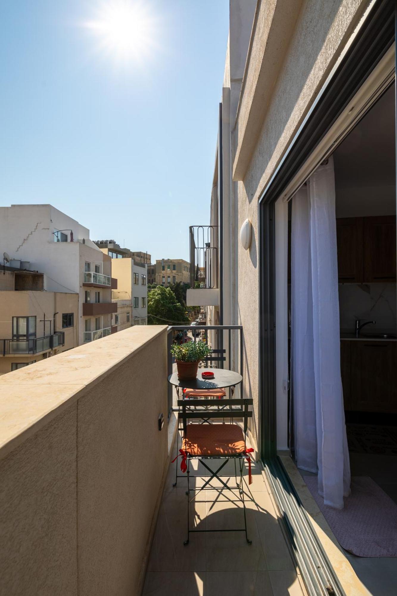 Pietà Modern 2Br Stylish Apartment With 2 Balconies - Close To St Julian'S & Sliema & Yacht Marina מראה חיצוני תמונה